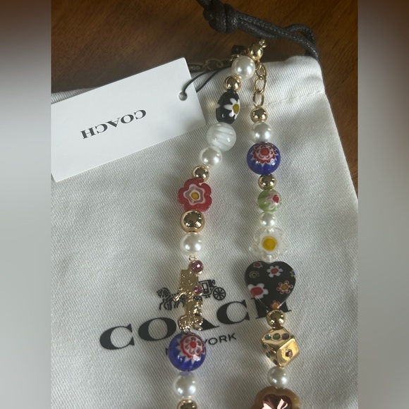 Viral Coach Glass Beaded Carriage Dice Choker Necklace - Picture 2 of 5